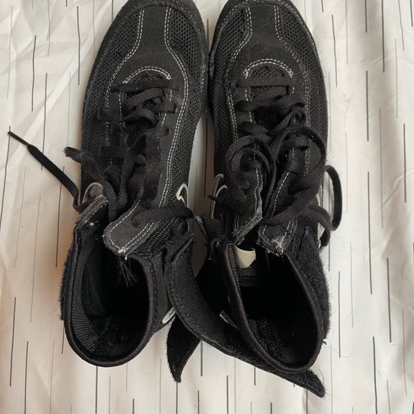 NIKE WRESTLING SHOES - Picture 3 of 3